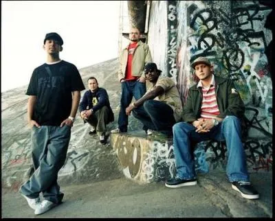 Quel est le nom du second groupe de Mike Shinoda ?