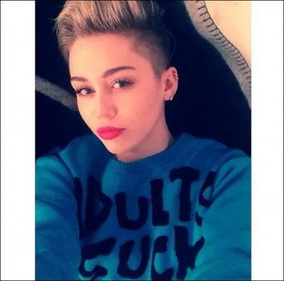 tait-elle avec un certain Liam Hemsworth ?