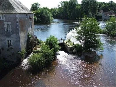 La Gartempe, petite rivire du Limousin, a t immortalise dans un ouvrage intitul  Sur les bords de la Gartempe  par l'auteur de  La bicyclette bleue .  qui devons-nous cet ouvrage ?