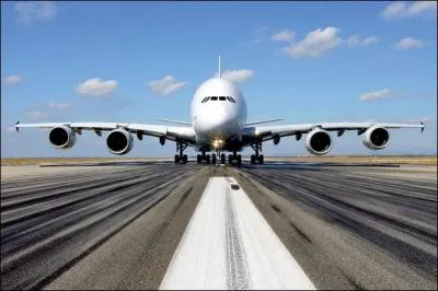 Combien l'A380 pse-t-il, en tonnes ?