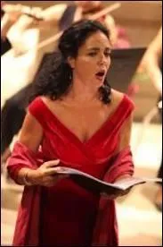 Comment nomme-t-on la voix mdium chez la femme ?