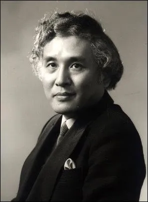 Il a crit le concerto pour xylophone, Mandala Symphony, Nirvana Symphony, Mood Symphony, fait des musiques de films (La Bible, Reflet dans un il d'or). Il a crit un opra : Le Pavillon d'or. Quel est le nom de ce compositeur ? on d'or. Quel est le nom de ce compositeur ?