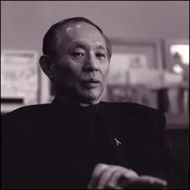 Il a compos cinq symphonies, deux cantates de chambre, cinq dialogues pour shakuhashi, un concerto pour piano, un autre pour violon. Qui est cet homme ?