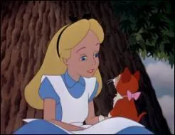 Dans quel film une jeune fille rveuse joue-t-elle avec la petite chatte Dinah ?