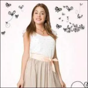 Quel ge avait Violetta quand sa mre est morte ?