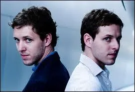 Comment s'appellent ces frres magiciens ?