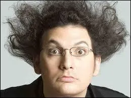 Il est magicien et comique, c'est :