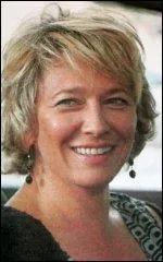 Quelle actrice double Dame Eboshi dans la version franaise du dessin anim ?