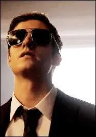 Que fait Isaac dans l'pisode 17 de la saison 3 ?