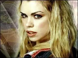 Est-ce que Rose apparat avec un autre docteur ?