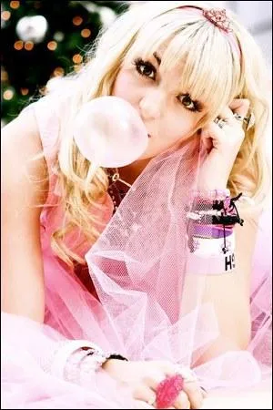 Quel est le deuxime prnom de Rydel Lynch ?