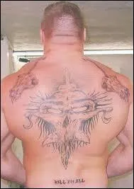  qui appartient ce tatouage ?
