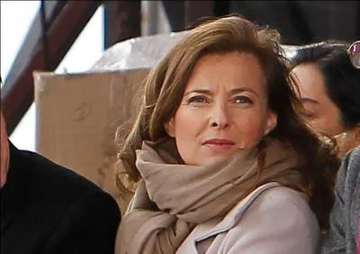 Le mot commence par : Paul ...