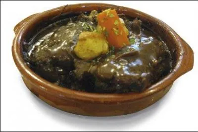 Dans le sud de l'Espagne, quelle viande est utilise pour confectionner le rabo de toro, excellente daube cuisine dans du vin rouge et des lgumes ?