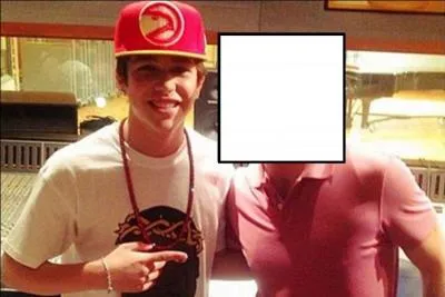 Avec qui il a fait sa dernire musique ?