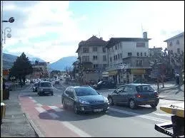 Nous partons visiter la ville de Bourg-Saint-Maurice. Pour cela, nous devons nous rendre en rgion ...