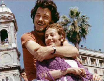 Quel film superbe d'Andr Cayatte avec Annie Girardot et Bruno Pradal de 1971 raconte une histoire d'amour entre une professeure et un de ses lves en mai 1968 ?