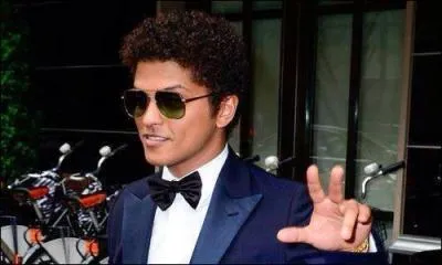 En quelle anne Bruno Mars est-il apparu dans le film  Lune de miel  Las Vegas  ?
