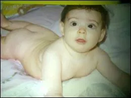 Quel ge avait Martina Stoessel en 1999 ?