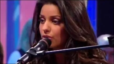 Tal a t choisie pour chanter en premire partie. De qui ?