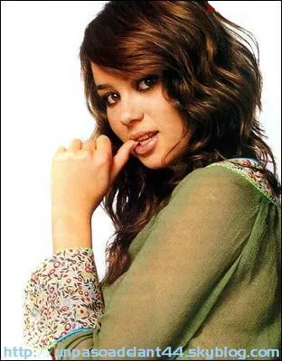 Marta sort avec : (saison 5-6)