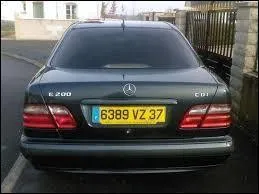 Avec son immatriculation, vous savez que cette voiture vient de la ville ...