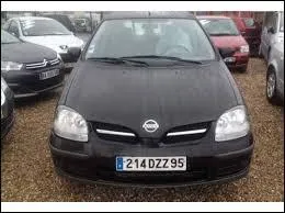 Les occupants de cette voiture viennent de la ville ...