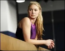 Qui est sa partenaire dans le centre olympique (saison 3) ?