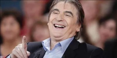 Comment se prnomme Monsieur  Lama , chanteur  la voix chaude des  petites femmes de Pigalle  ?