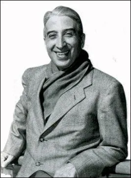 Monsieur  Lacoste est clbre pour ses vtements aprs l'avoir t pour ses mrites au tennis. Vous souvient-il de son prnom ?