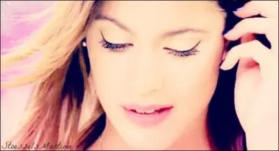 Avec qui sort Ludmila au dbut de la saison 1 ?