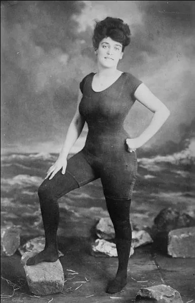 En 1907, cette nageuse australienne, Annette Kellerman, cre l'vnement !