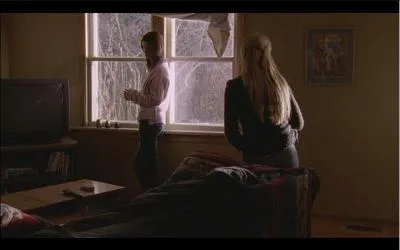 Sur cette image, chez qui Amy se trouve-t-elle ?