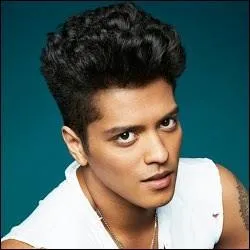 Qui est-ce ? Quel ge a-t-il ?