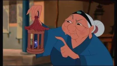 Comment s'appelle la grand-mre de Mulan ?