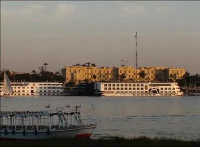 Quel est le nom de cet htel de Louxor ?