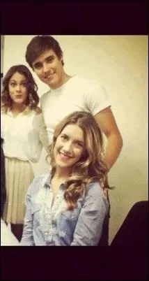 Comment s'appelle la mre de Violetta ?