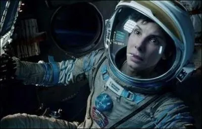 Les astronautes de la station spatiale internationale (ISS) flottent en apesanteur car ...