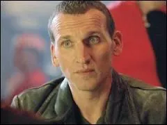 Qui joue le Docteur dans la saison 1 ?