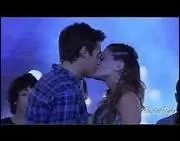 Dans quel pisode Len et Violetta s'embrassent-ils ?