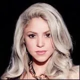 Quels sont le pseudo de cette chanteuse et sa ville de naissance ?