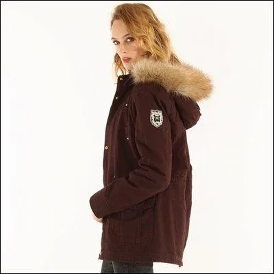 Quelle est la marque de ce manteau ?