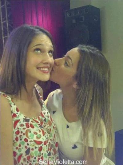 Et dans la saison 2, quelle chanson a-t-elle compose ?