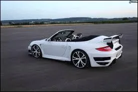 Comment s'appelle cette voiture ?