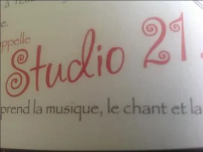 Comment s'appelle la clbre cole de musique o Violetta russit ? (Dans la saison 1)