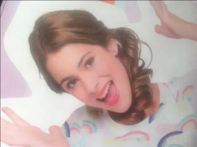 Comment s'appelle la premire chanson de Violetta ?
