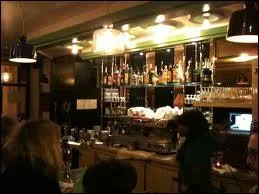 Qui a dit :  Le comptoir d'un caf est le parlement du peuple.  ?