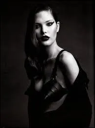 Qui a dit :  Il est dans la nature des femmes de ddaigner qui les aime et d'aimer qui les ddaigne.  ?