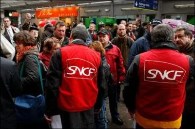 Nicolas Sarkozy veut revoir la lgislation sur le droit de grve aprs le mois de conflit et la fermeture de la gare Saint-Lazare. Que prvoit pour les transports en commun un projet en cours d'laboration chez le d&eacu