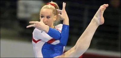Quelle gymnaste s'est blesse aux Championnats du monde et n'a pas pu faire les JO 2012 ?